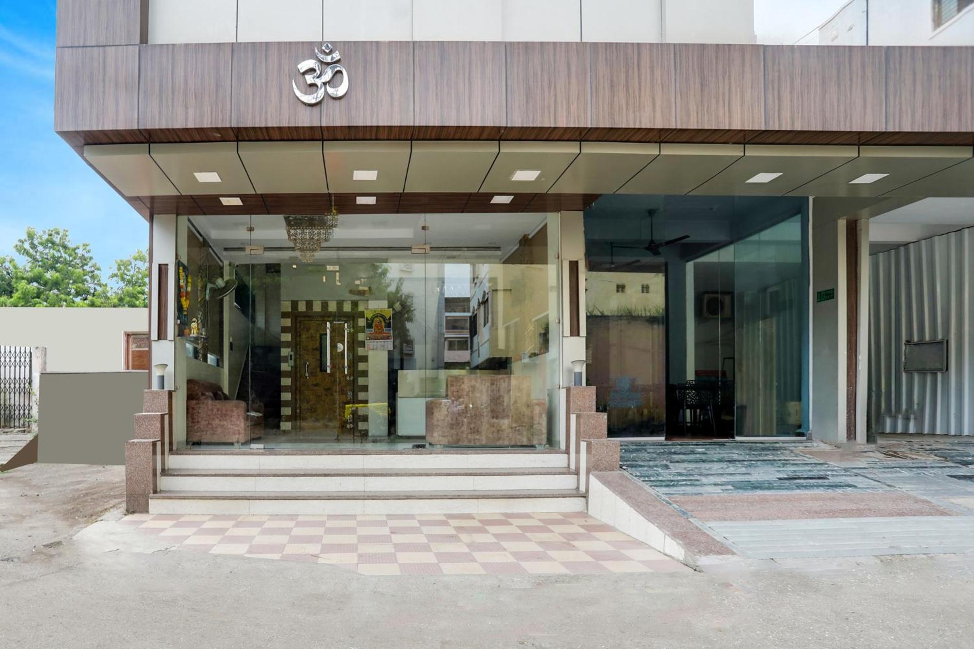 Super Hotel O Palkhi Road Near Sai Baba Temple Formerly Netra Sai Shirdi Eksteriør billede