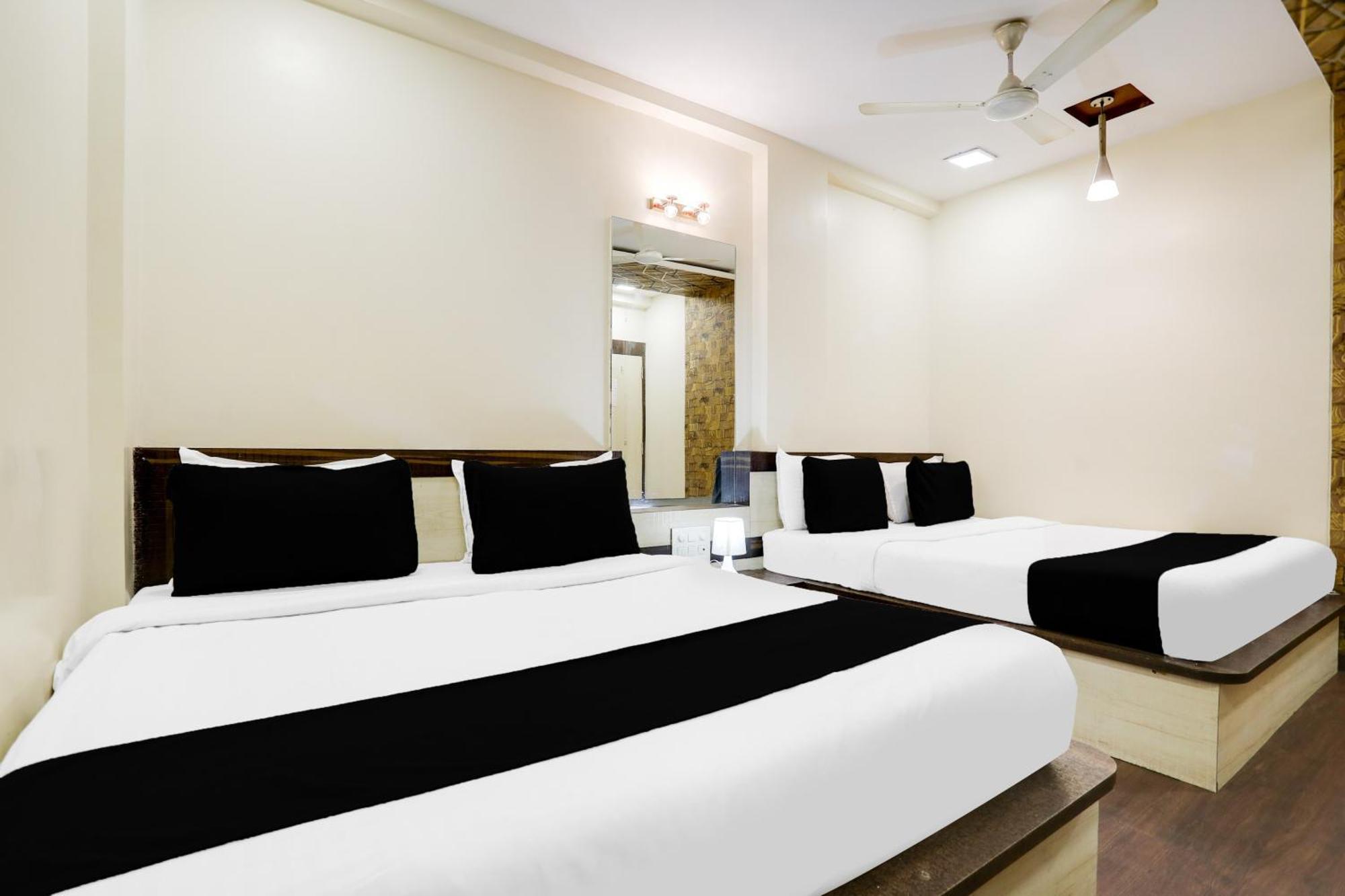 Super Hotel O Palkhi Road Near Sai Baba Temple Formerly Netra Sai Shirdi Eksteriør billede